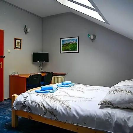 Hostel Tarnowskie Centrum Informacji *