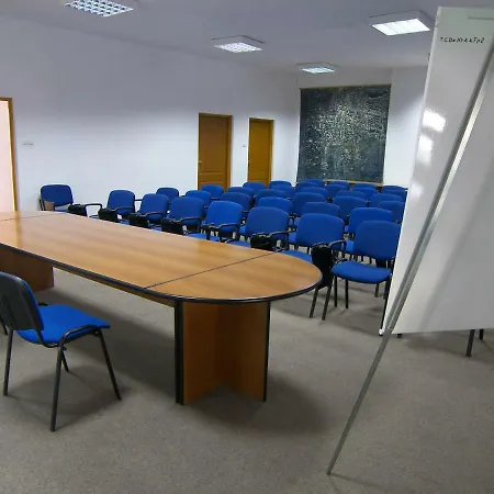 호스텔 Tarnowskie Centrum Informacji *