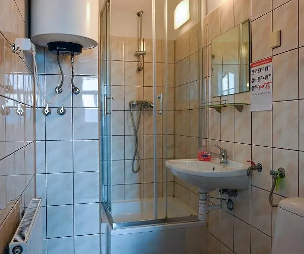 אכסניה Tarnowskie Centrum Informacji טארנאו